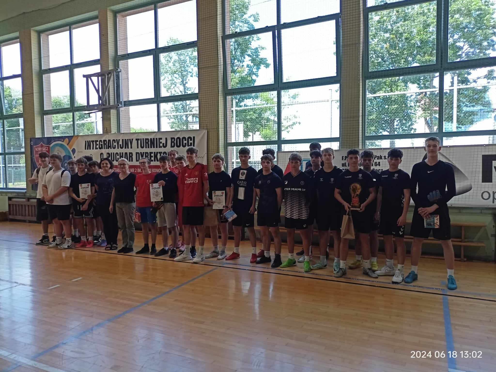 Zdjęcie Halowa 06-2024 2 (2)148b53ab-4303-4a24-b12f-ba541ec8f263.jpg w galerii II Turniej Piłki Nożnej Halowej o Puchar Przechodni II LO